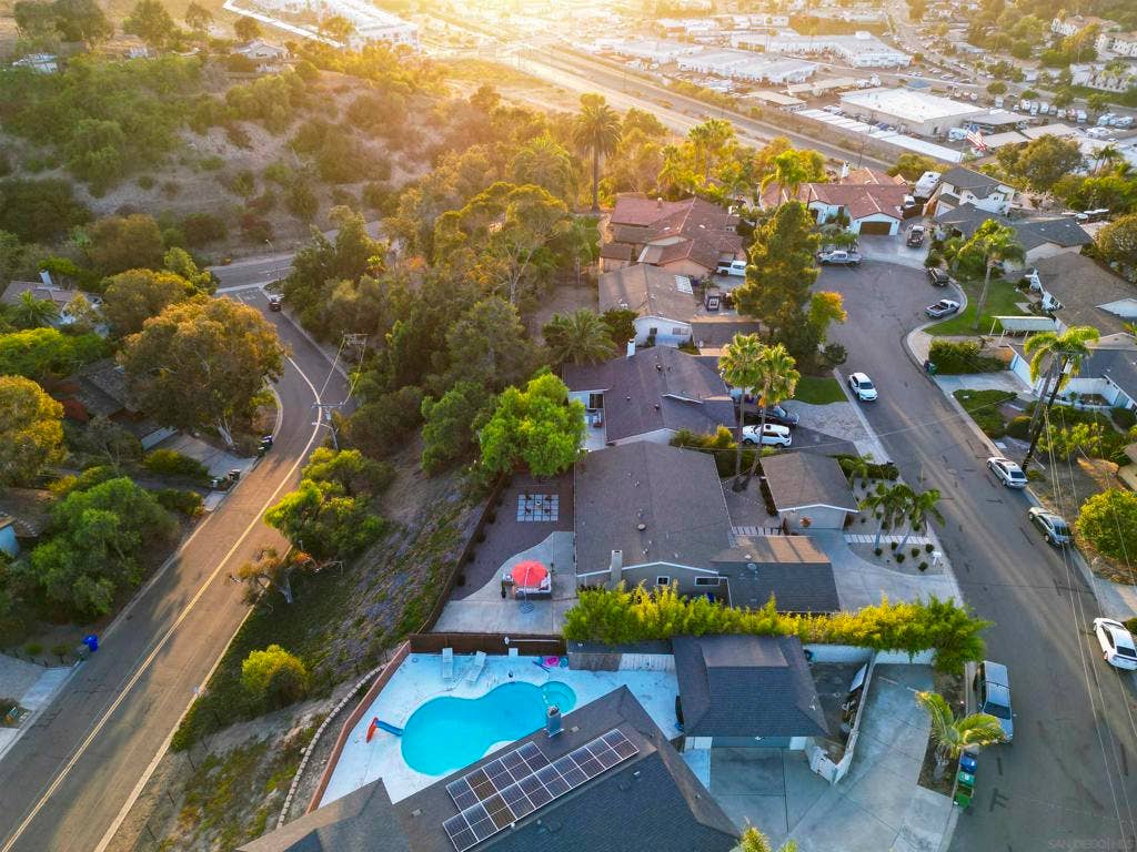 1315 Crestridge Dr., Oceanside, CA 92054 1315 Crestridge Dr., Oceanside, CA 92054