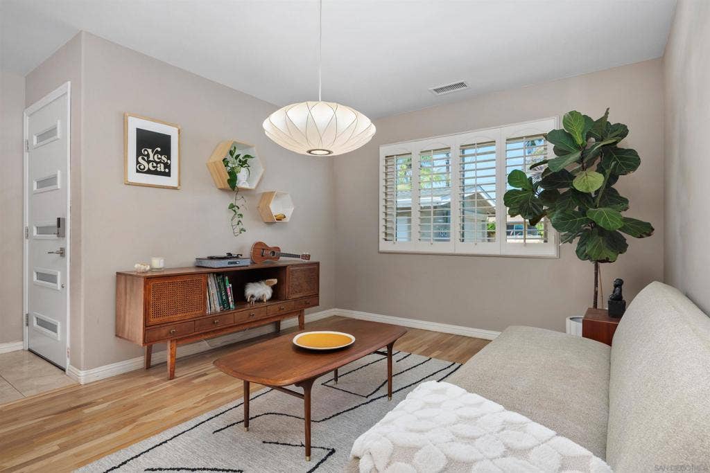 1315 Crestridge Dr., Oceanside, CA 92054 1315 Crestridge Dr., Oceanside, CA 92054