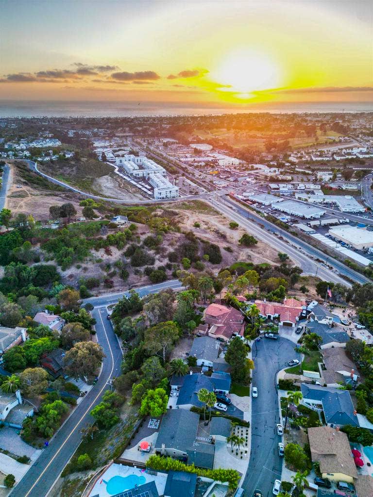 1315 Crestridge Dr., Oceanside, CA 92054 1315 Crestridge Dr., Oceanside, CA 92054