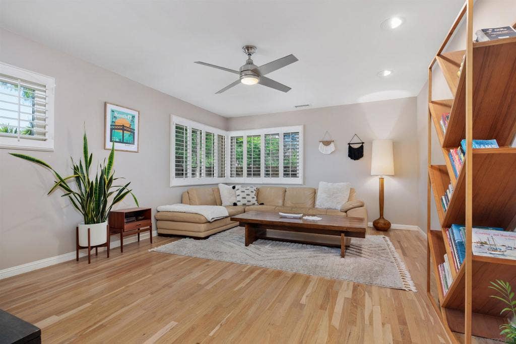 1315 Crestridge Dr., Oceanside, CA 92054 1315 Crestridge Dr., Oceanside, CA 92054