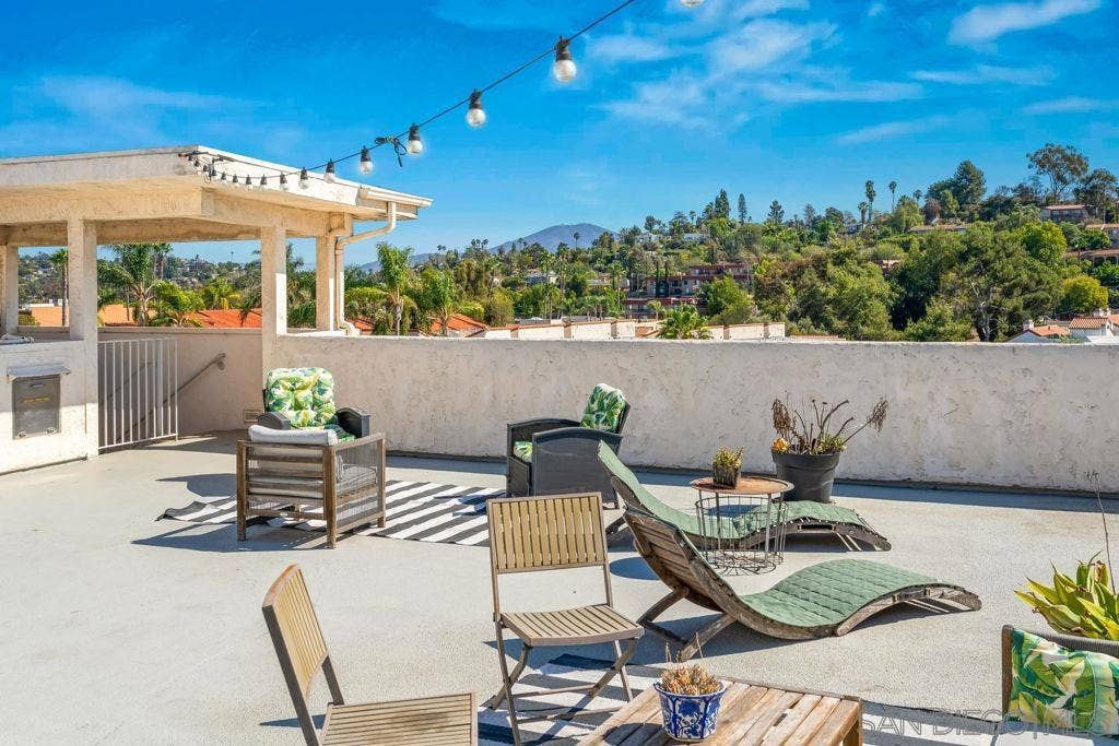 4900 Rosehedge Dr, #304, La Mesa, CA 91942