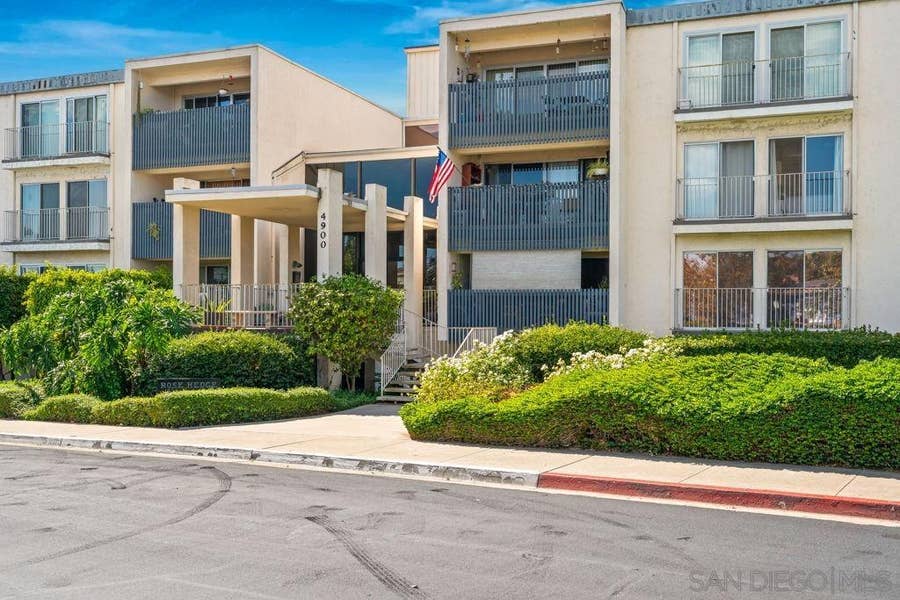 Property photo for 4900 Rosehedge Dr, #304, La Mesa, CA