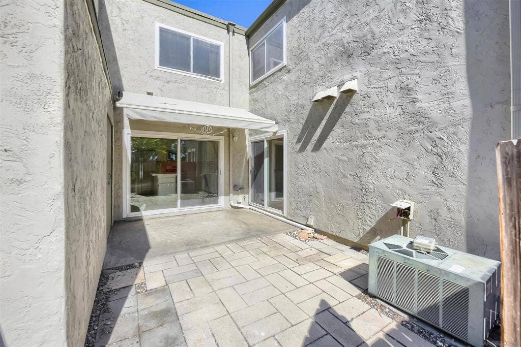 5095 La Cuenta Dr, San Diego, CA 92124 5095 La Cuenta Dr, San Diego, CA 92124