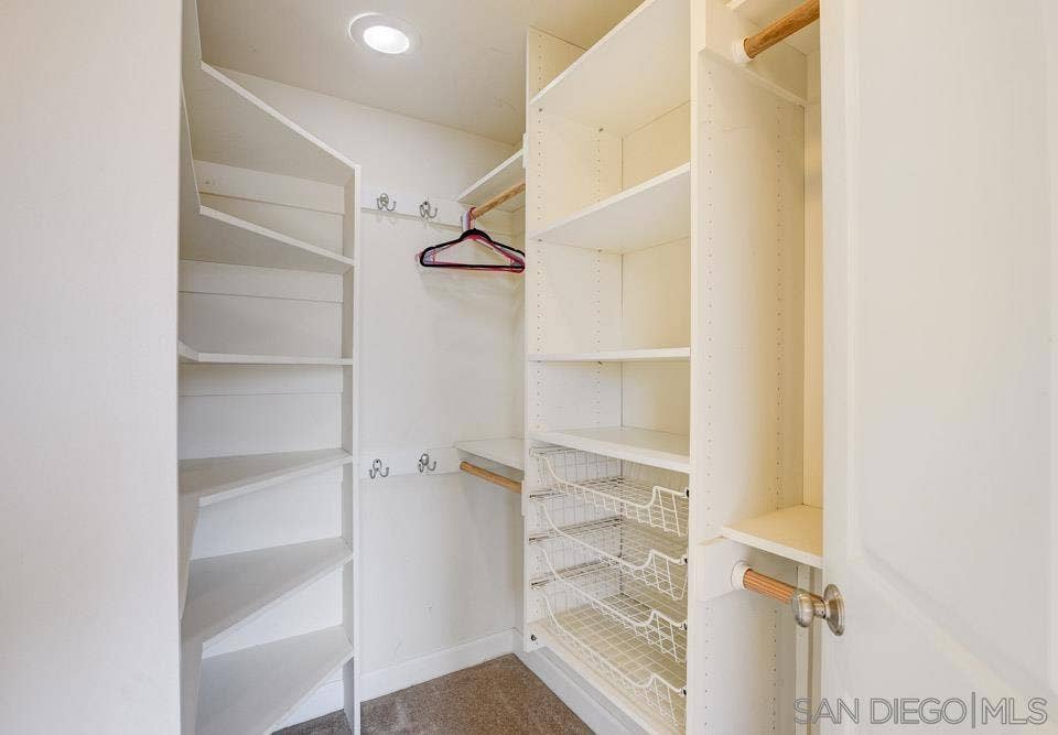 721 Ensenada Ct., San Diego, CA 92109 721 Ensenada Ct., San Diego, CA 92109