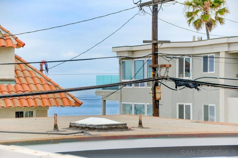 721 Ensenada Ct., San Diego, CA 92109 721 Ensenada Ct., San Diego, CA 92109