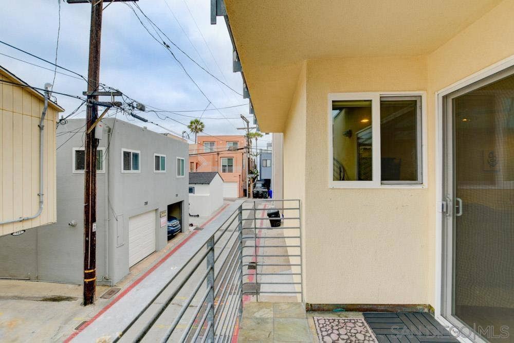 721 Ensenada Ct., San Diego, CA 92109 721 Ensenada Ct., San Diego, CA 92109