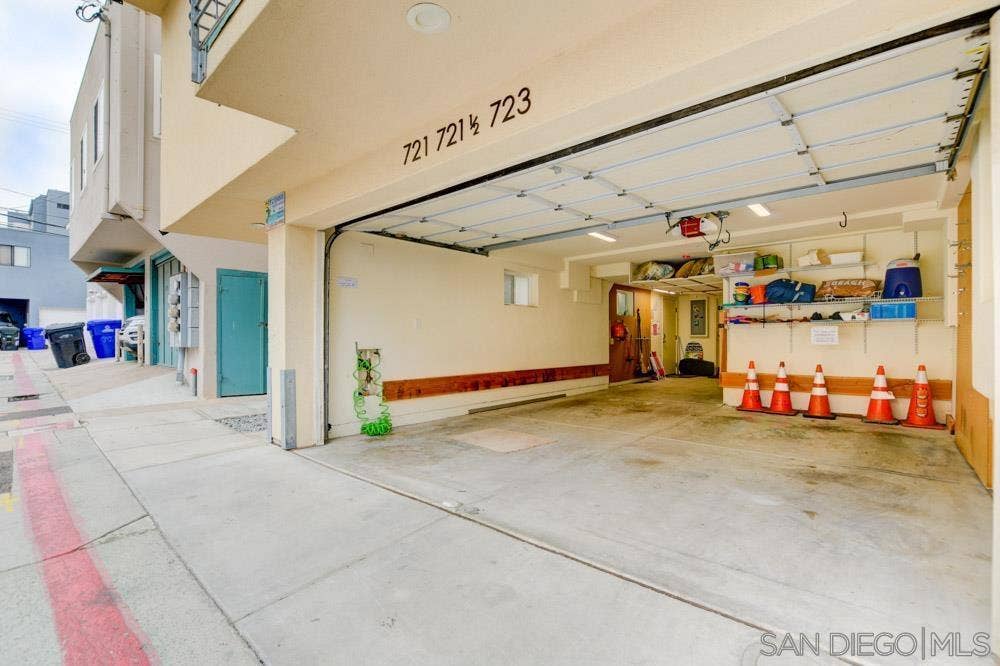721 Ensenada Ct., San Diego, CA 92109 721 Ensenada Ct., San Diego, CA 92109