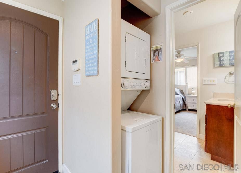 721 Ensenada Ct., San Diego, CA 92109 721 Ensenada Ct., San Diego, CA 92109