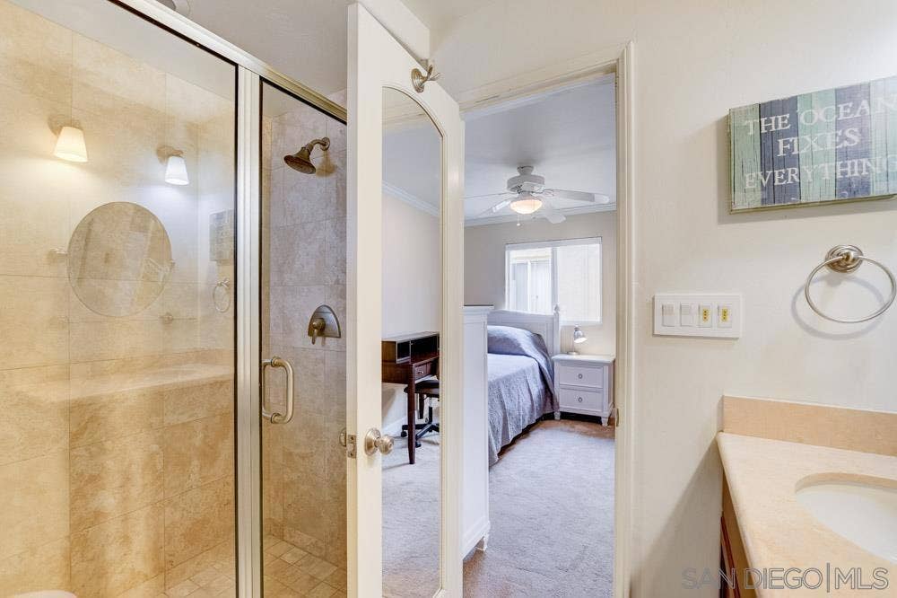 721 Ensenada Ct., San Diego, CA 92109 721 Ensenada Ct., San Diego, CA 92109