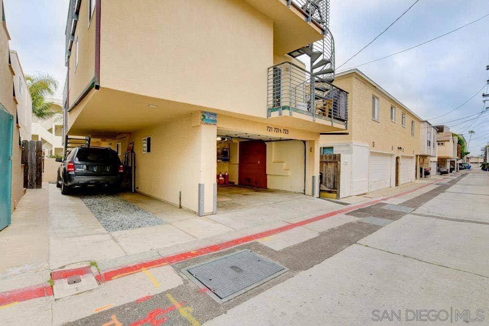 721 Ensenada Ct., San Diego, CA 92109 721 Ensenada Ct., San Diego, CA 92109