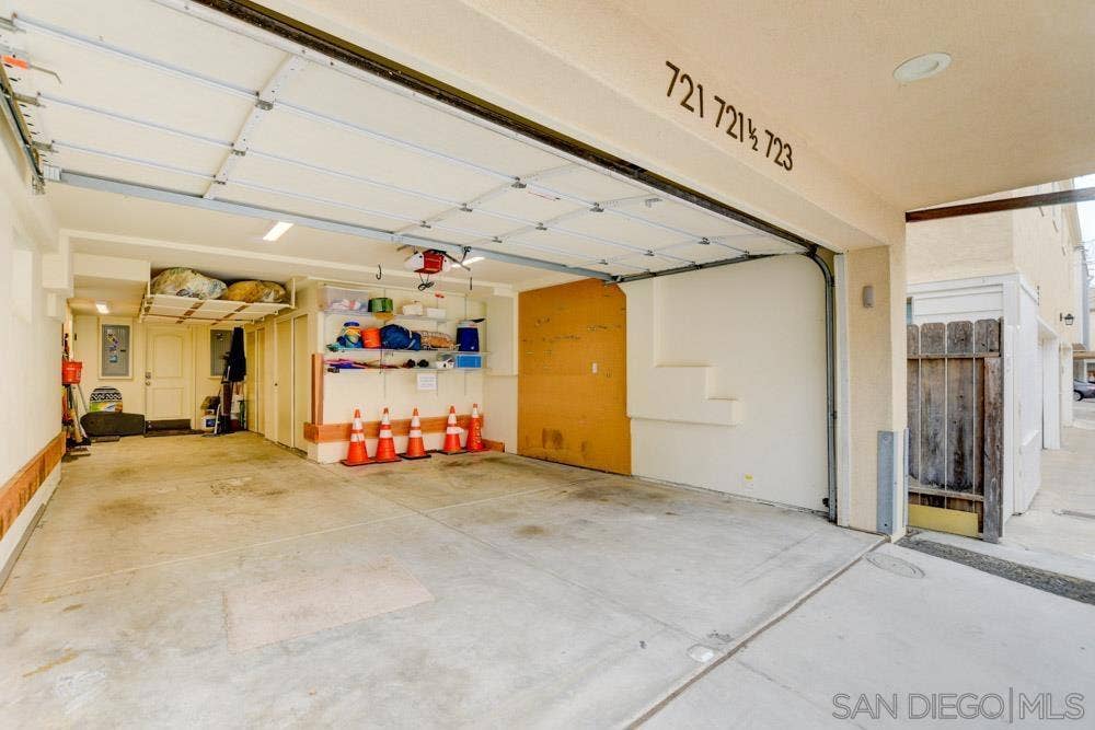 721 Ensenada Ct., San Diego, CA 92109 721 Ensenada Ct., San Diego, CA 92109