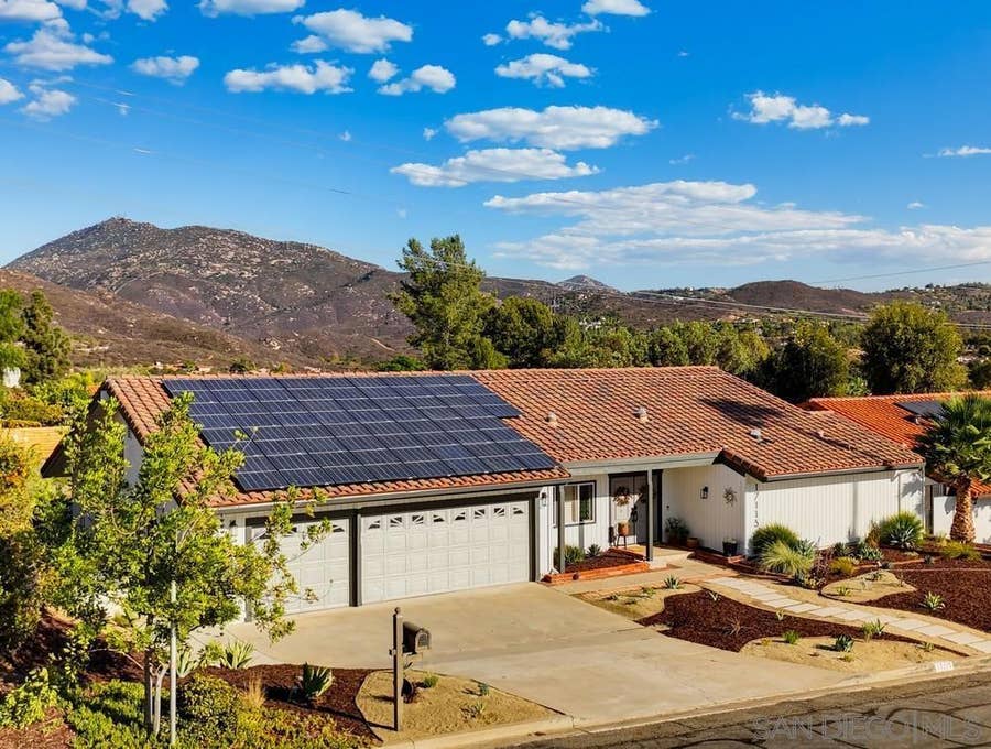 Property photo for 17115 Tam O'Shanter Dr, Poway, CA