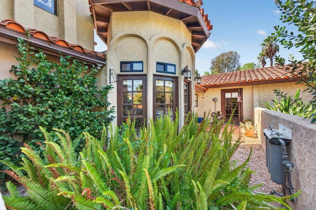 2735 Crownpoint Pl, Escondido, CA 92027 2735 Crownpoint Pl, Escondido, CA 92027