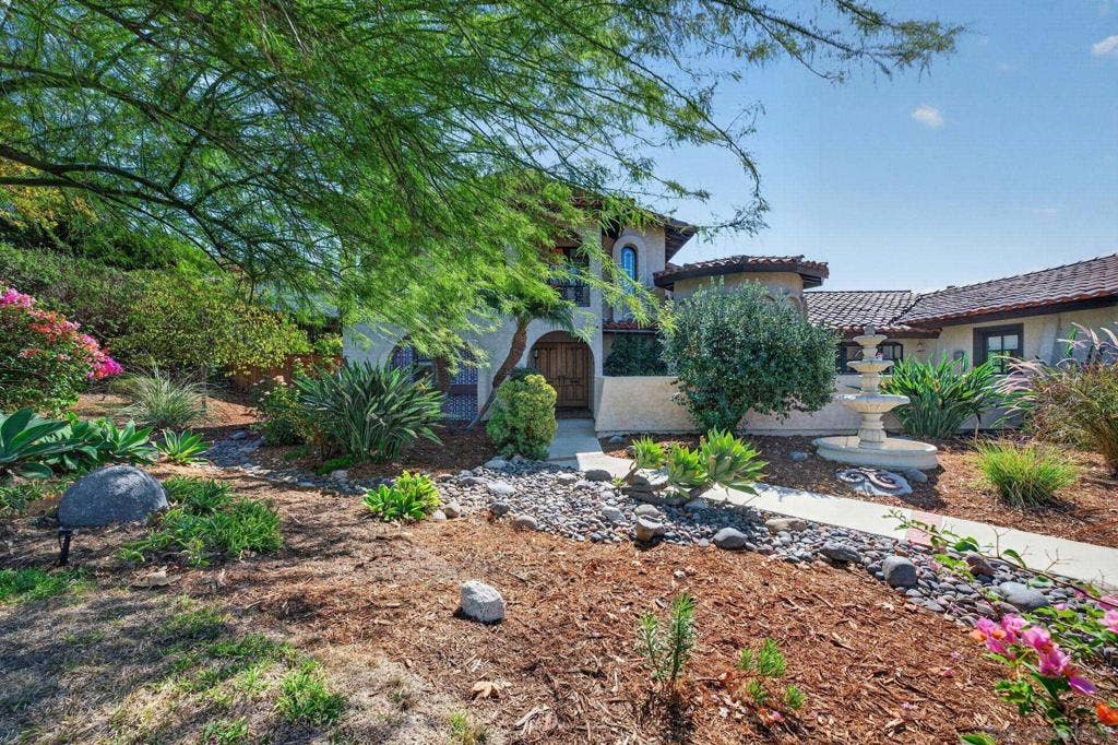 2735 Crownpoint Pl, Escondido, CA 92027 2735 Crownpoint Pl, Escondido, CA 92027
