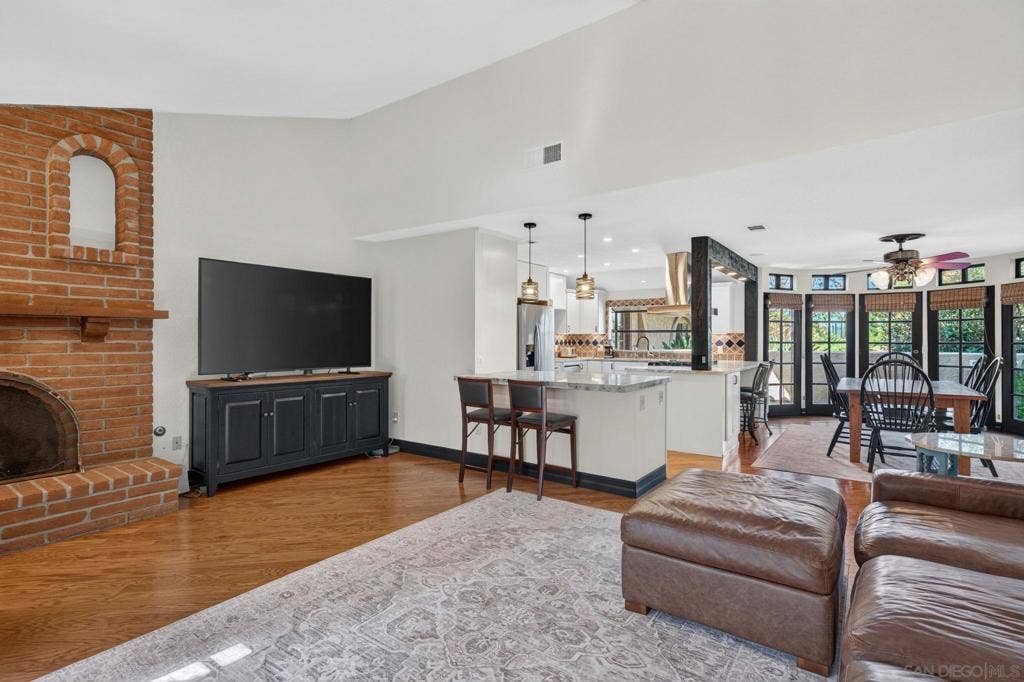 2735 Crownpoint Pl, Escondido, CA 92027 2735 Crownpoint Pl, Escondido, CA 92027