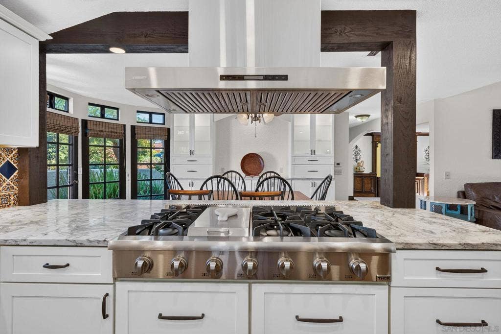 2735 Crownpoint Pl, Escondido, CA 92027 2735 Crownpoint Pl, Escondido, CA 92027