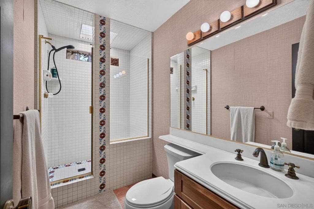 2735 Crownpoint Pl, Escondido, CA 92027 2735 Crownpoint Pl, Escondido, CA 92027