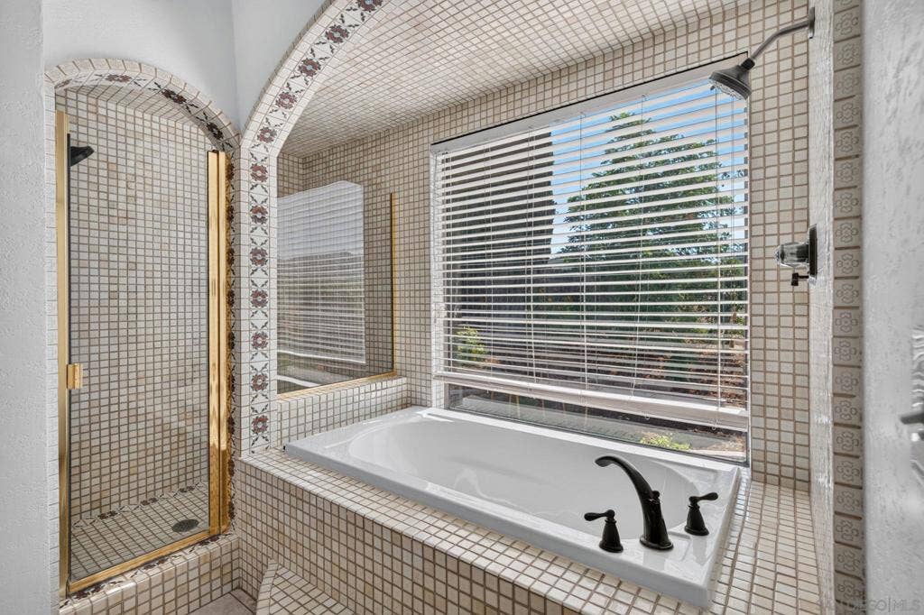 2735 Crownpoint Pl, Escondido, CA 92027 2735 Crownpoint Pl, Escondido, CA 92027