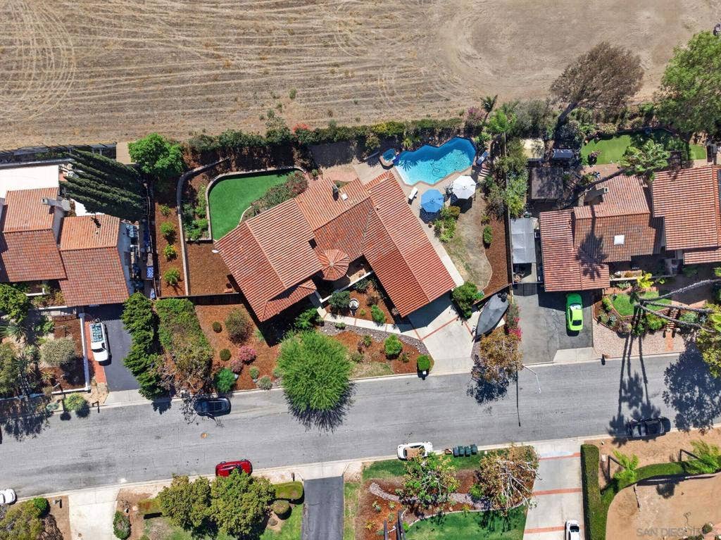 2735 Crownpoint Pl, Escondido, CA 92027 2735 Crownpoint Pl, Escondido, CA 92027
