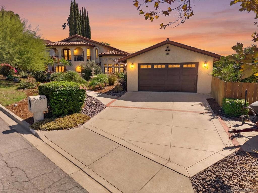 2735 Crownpoint Pl, Escondido, CA 92027 2735 Crownpoint Pl, Escondido, CA 92027