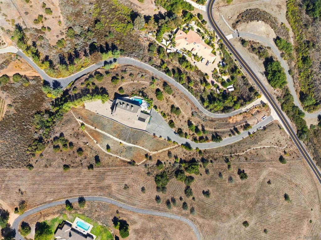 28190 Sycamore, Temecula, CA 92590 28190 Sycamore, Temecula, CA 92590