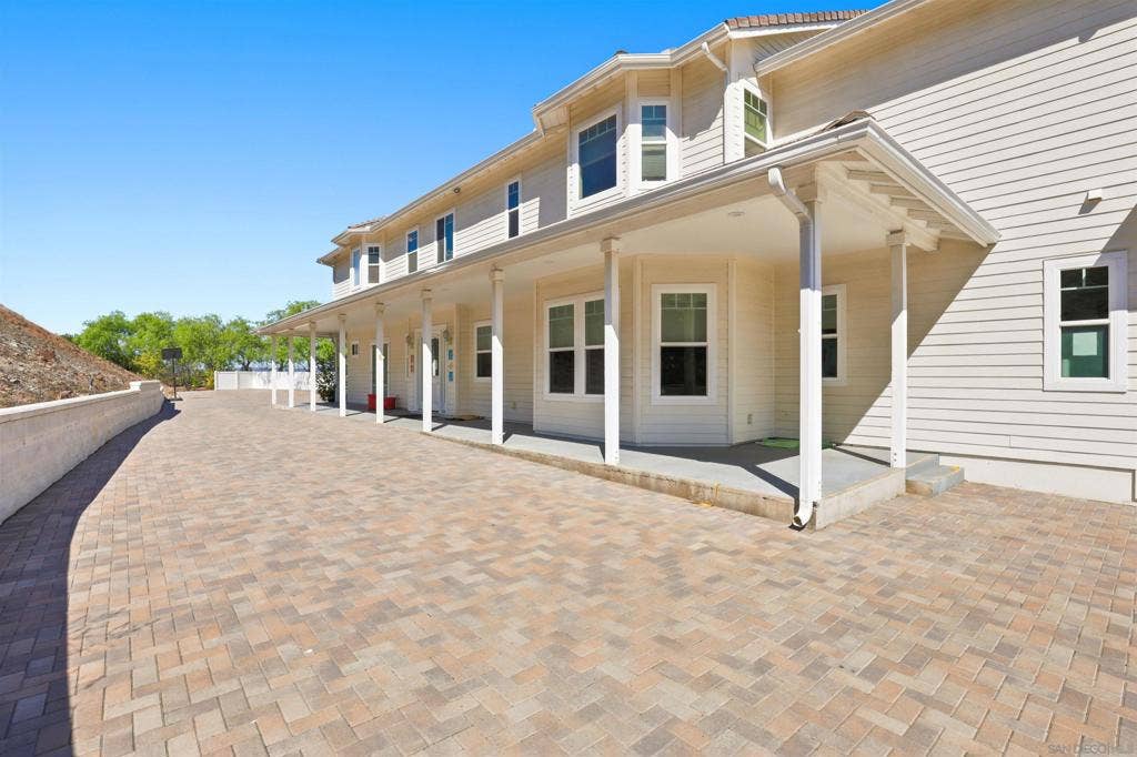 28190 Sycamore, Temecula, CA 92590 28190 Sycamore, Temecula, CA 92590