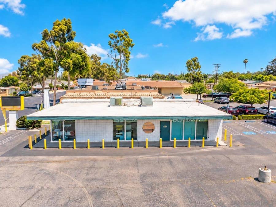 Property photo for 1066 W 6th Street, Corona, CA
