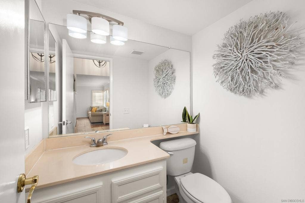 10790 Oakbend Drive, San Diego, CA 92131