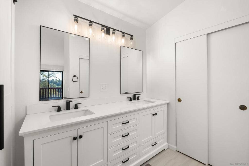 10790 Oakbend Drive, San Diego, CA 92131
