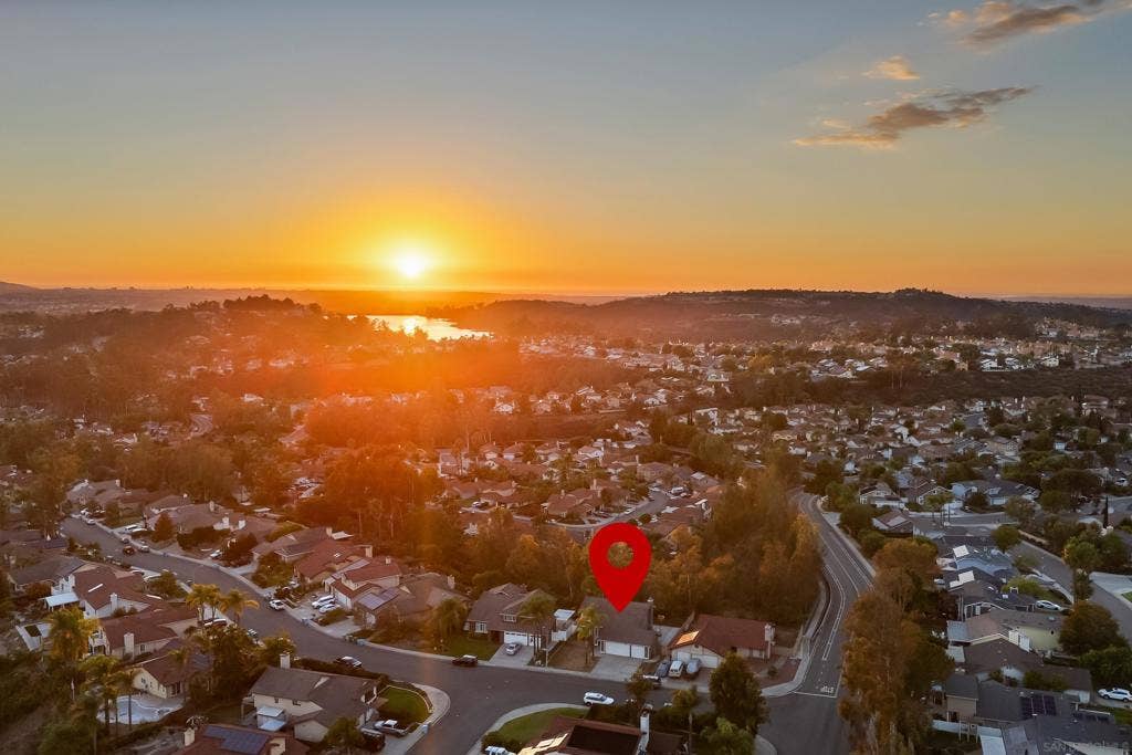 10790 Oakbend Drive, San Diego, CA 92131