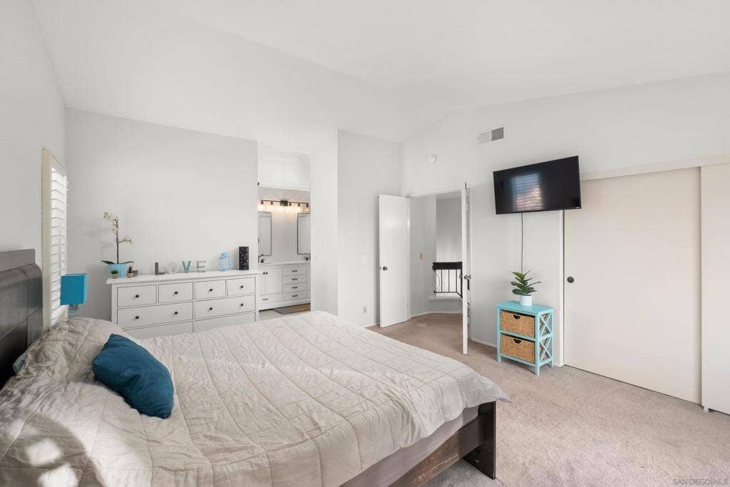 10790 Oakbend Drive, San Diego, CA 92131