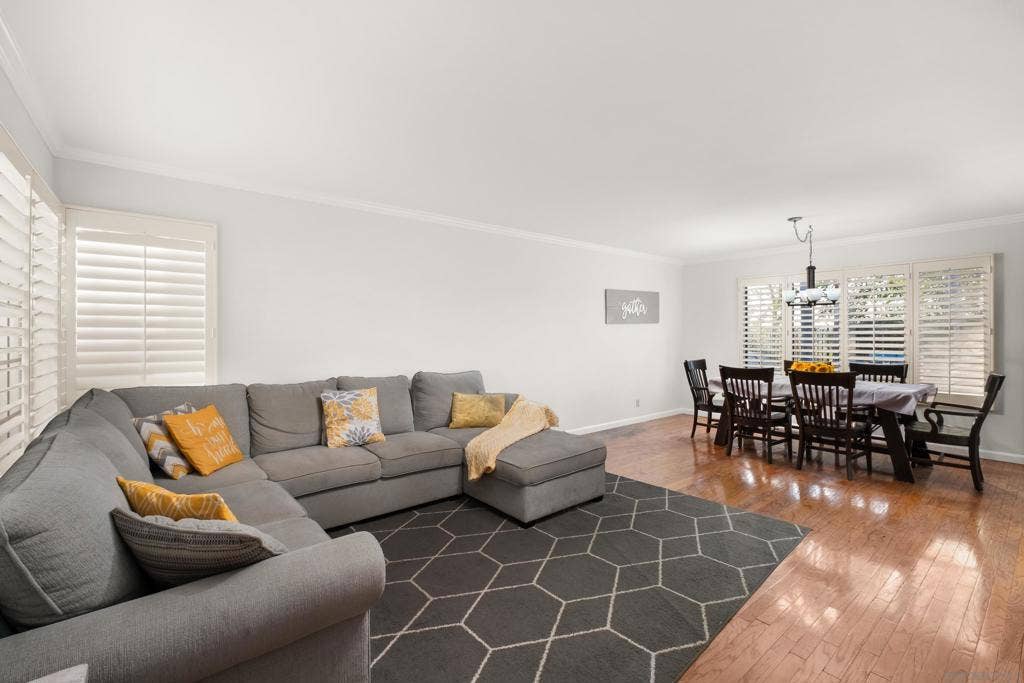 10790 Oakbend Drive, San Diego, CA 92131