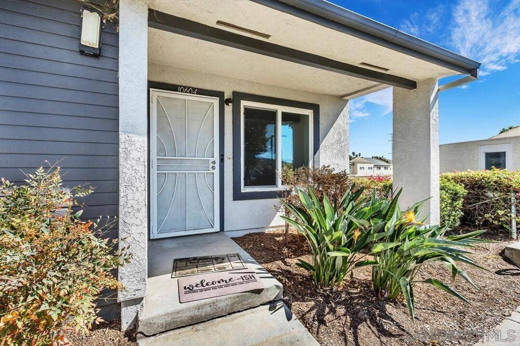 10604 Queen Jessica Ln., Santee, CA 92071