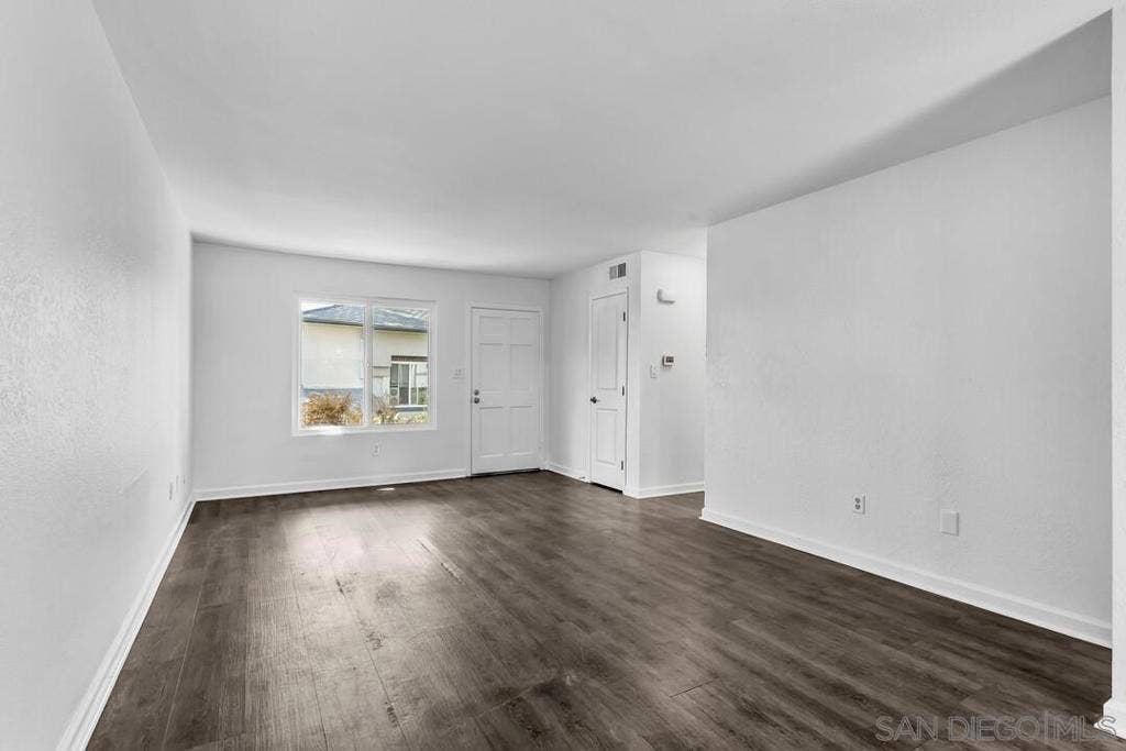 10604 Queen Jessica Ln., Santee, CA 92071