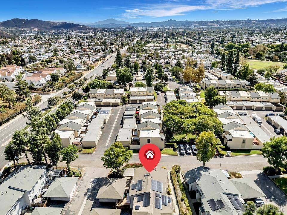 10604 Queen Jessica Ln., Santee, CA 92071