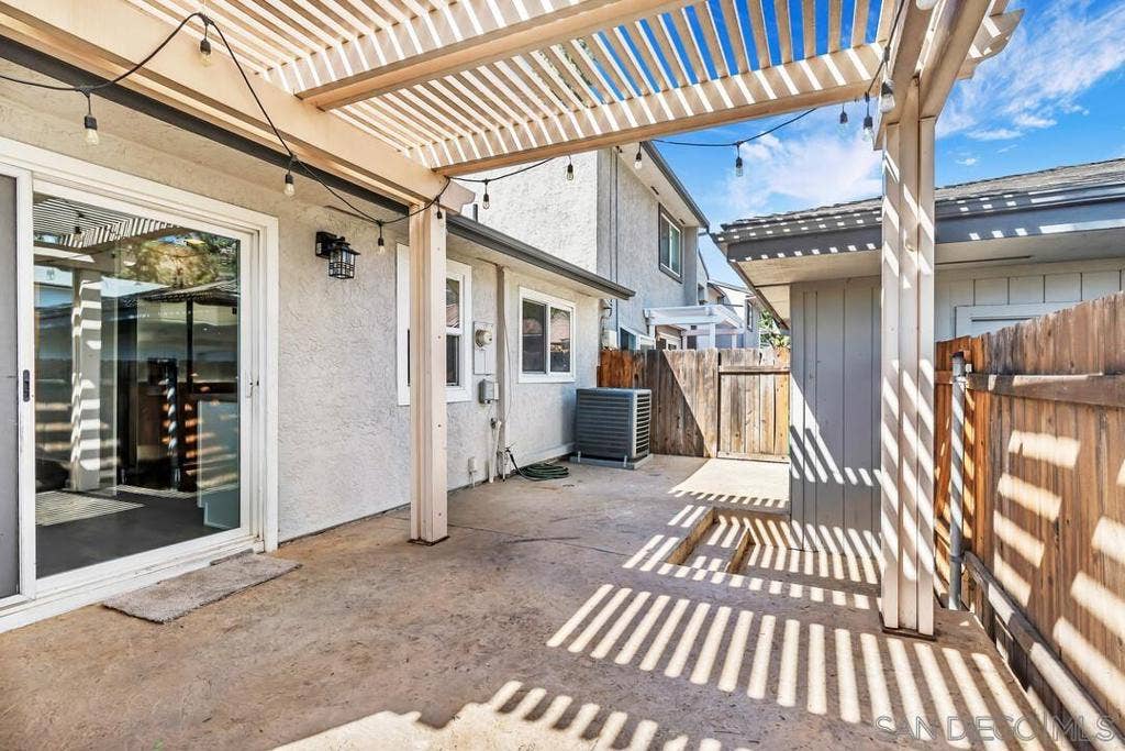 10604 Queen Jessica Ln., Santee, CA 92071