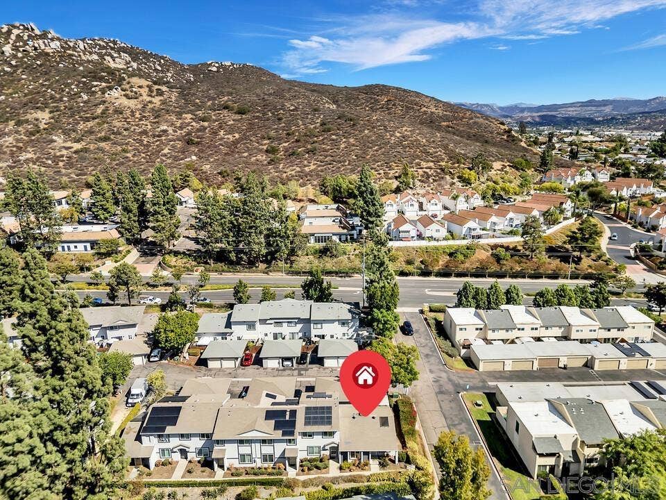 10604 Queen Jessica Ln., Santee, CA 92071