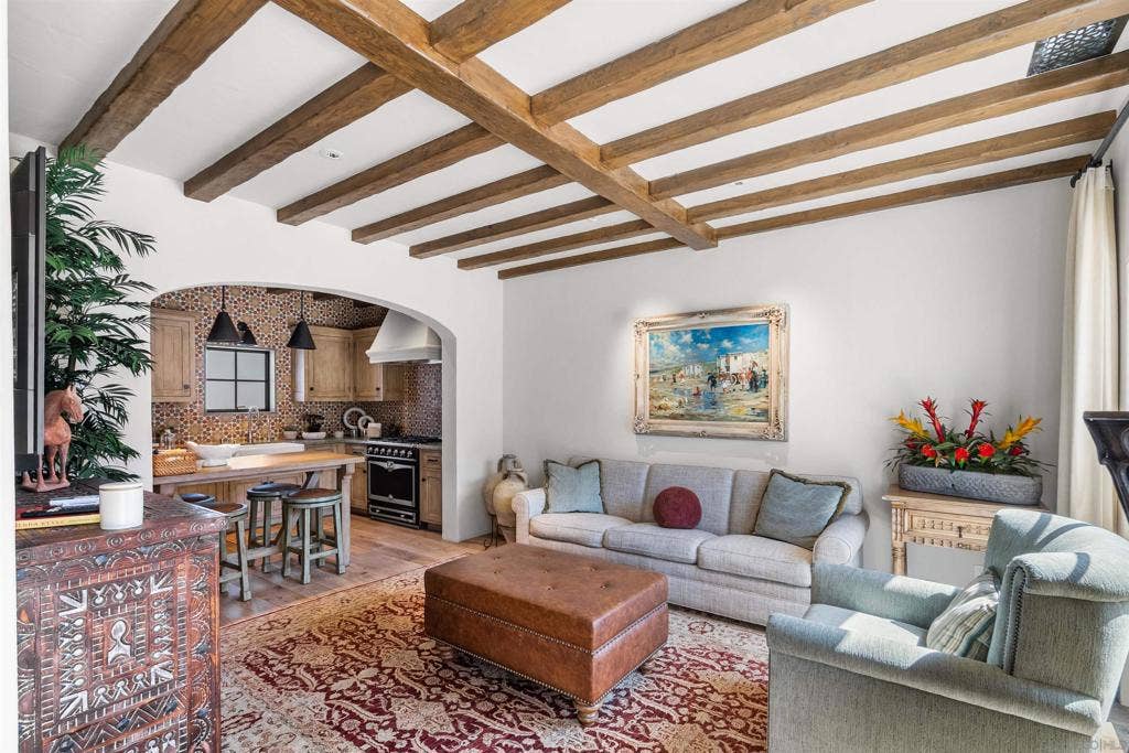 1127 F Ave, Coronado, CA 92118