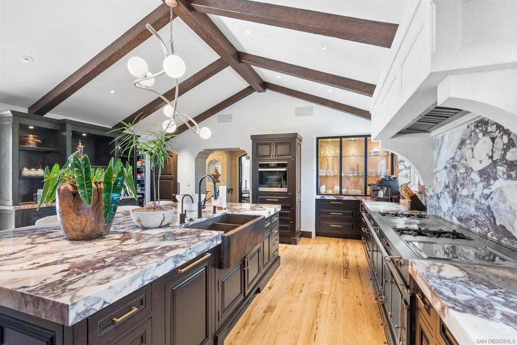 1127 F Ave, Coronado, CA 92118
