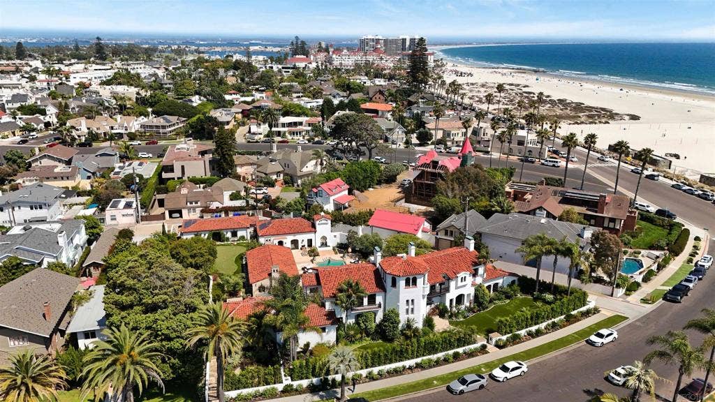 1127 F Ave, Coronado, CA 92118
