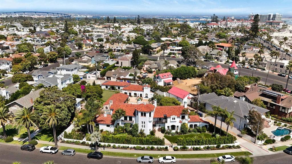1127 F Ave, Coronado, CA 92118