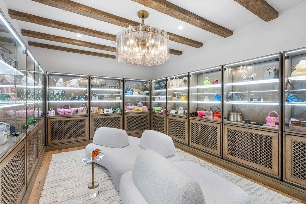 1127 F Ave, Coronado, CA 92118