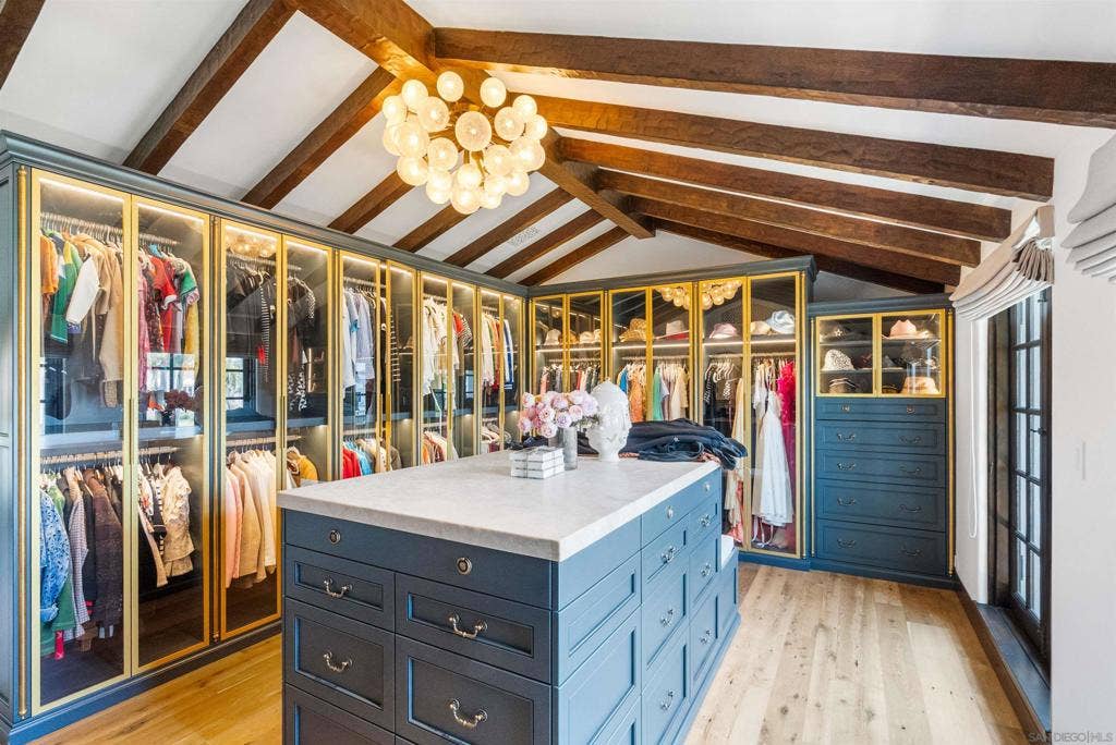 1127 F Ave, Coronado, CA 92118
