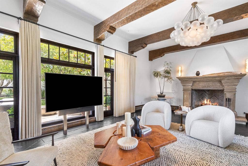 1127 F Ave, Coronado, CA 92118