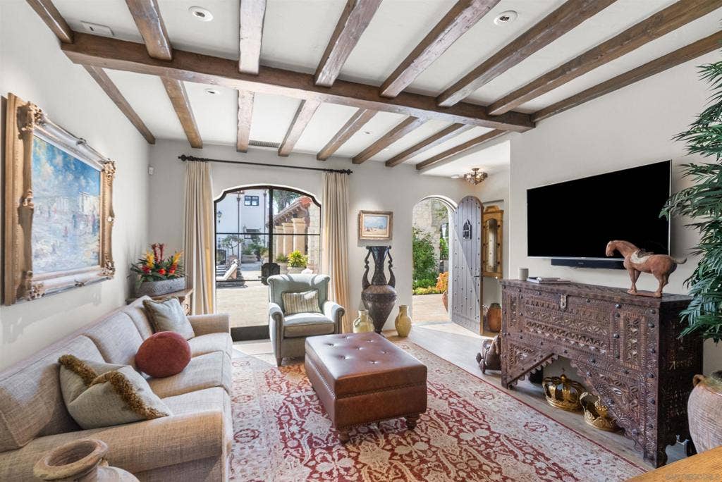 1127 F Ave, Coronado, CA 92118