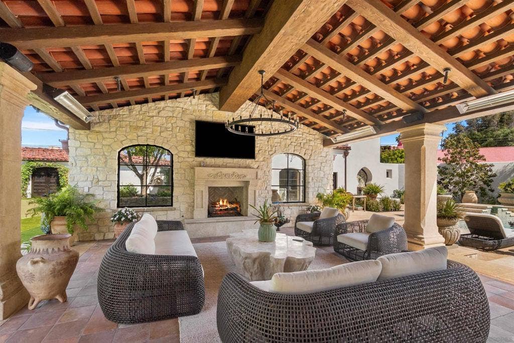 1127 F Ave, Coronado, CA 92118
