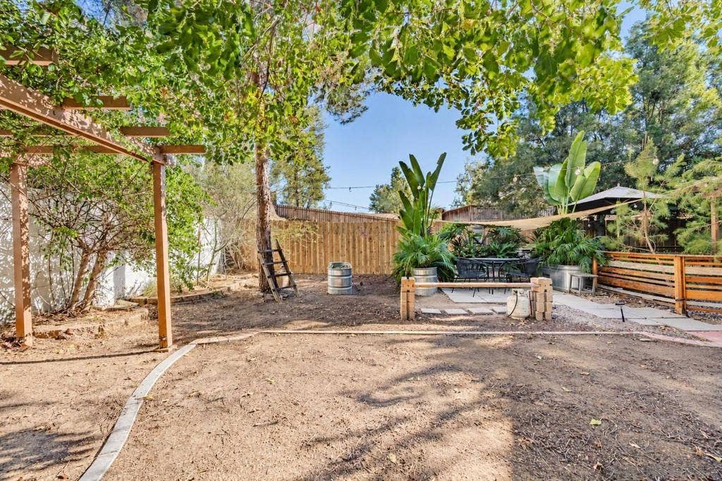 9212 Palomino Ridge Dr, Lakeside, CA 92040
