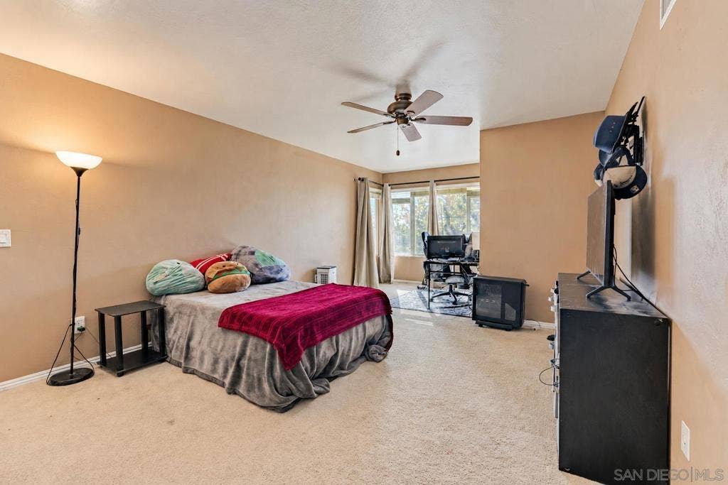 9212 Palomino Ridge Dr, Lakeside, CA 92040