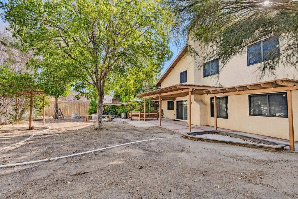 9212 Palomino Ridge Dr, Lakeside, CA 92040