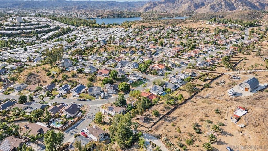 9212 Palomino Ridge Dr, Lakeside, CA 92040